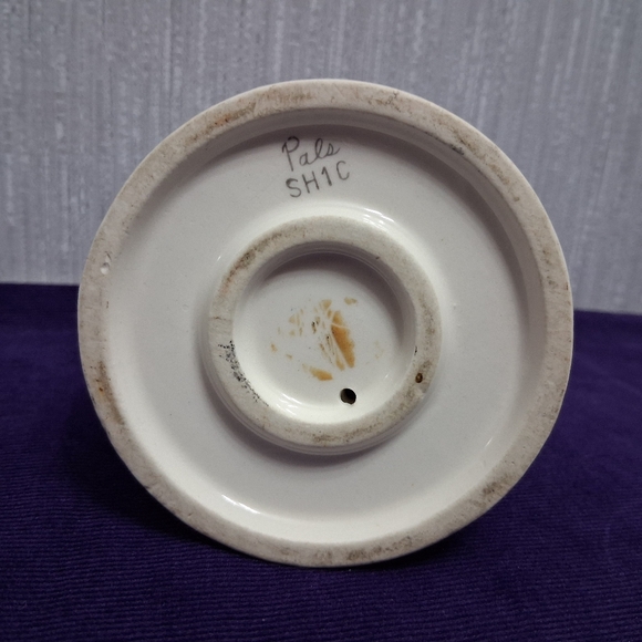 Figurine Boy With Rabbits Bunnies Napco Goebel Style PALS SH1C 4" - Picture 9 of 10